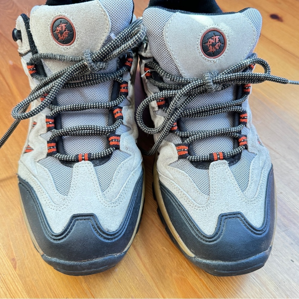 Nevados hiking shoes size men’s 10